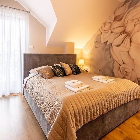 Czarna Perla Apartment Криница Морска Екстериор снимка